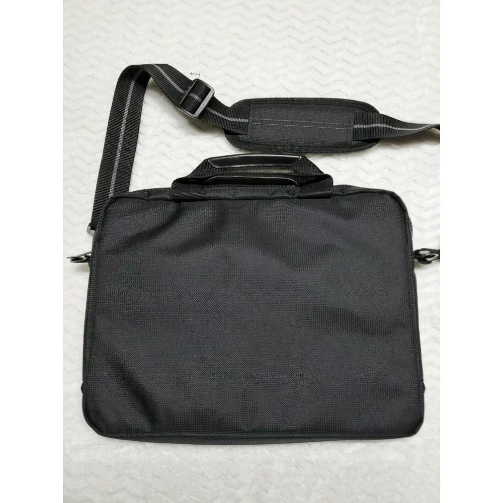 SOLO Ny Cla112-4 FLATIRON SLIM BRIEF city briefcase over the shoulder